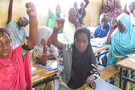 Tribune éduquer les filles donner une nouvelle chance au développement social au Niger